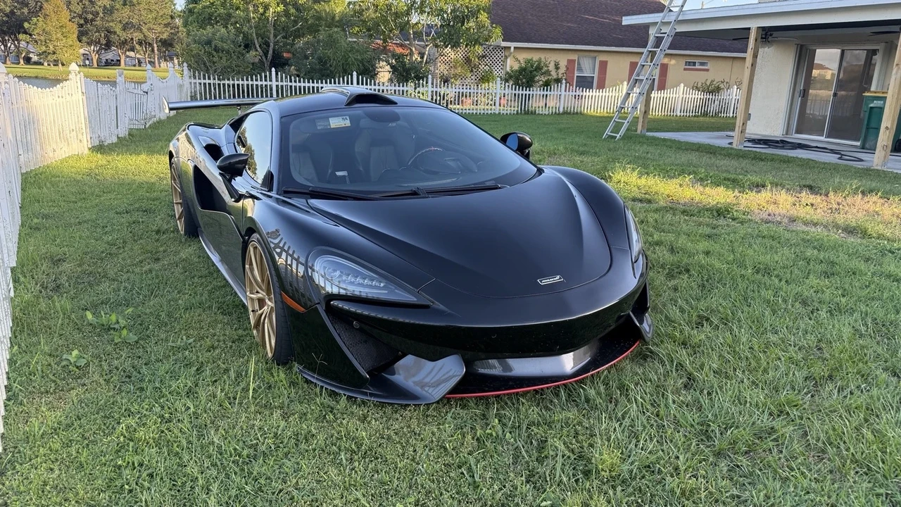 2019 McLaren 570 - Image 10 of 15