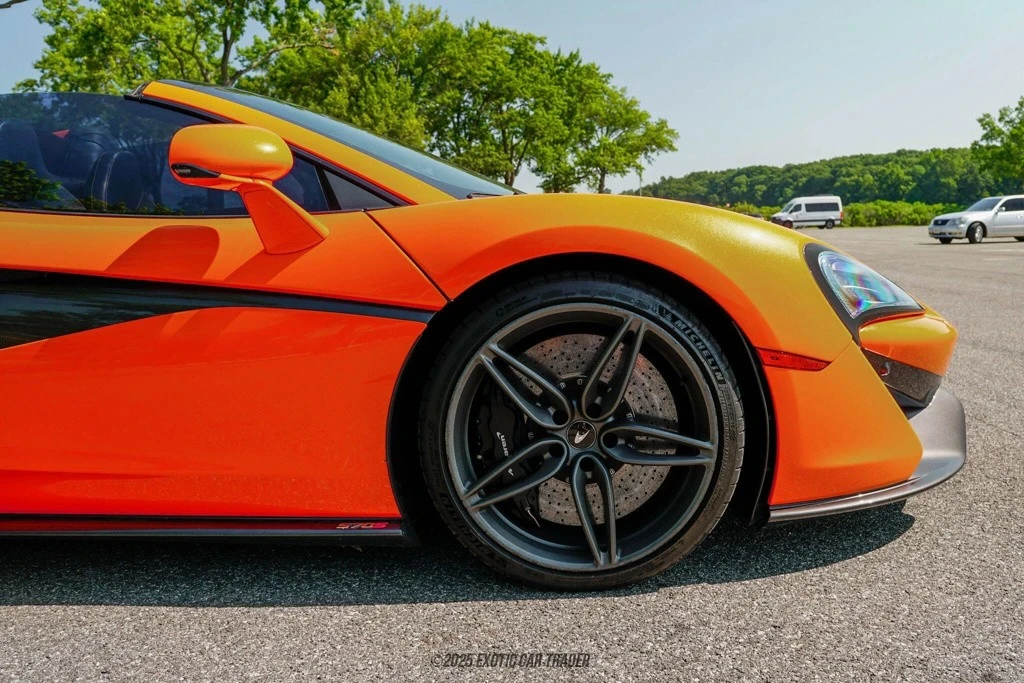 2019 McLaren 570 - Image 11 of 12