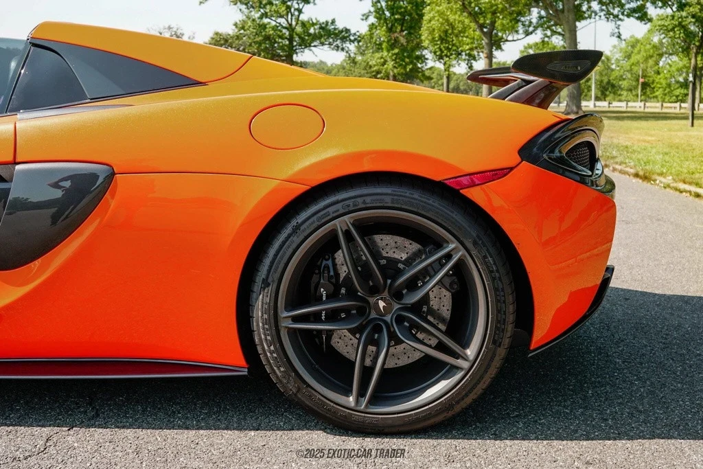 2019 McLaren 570 - Image 5 of 12