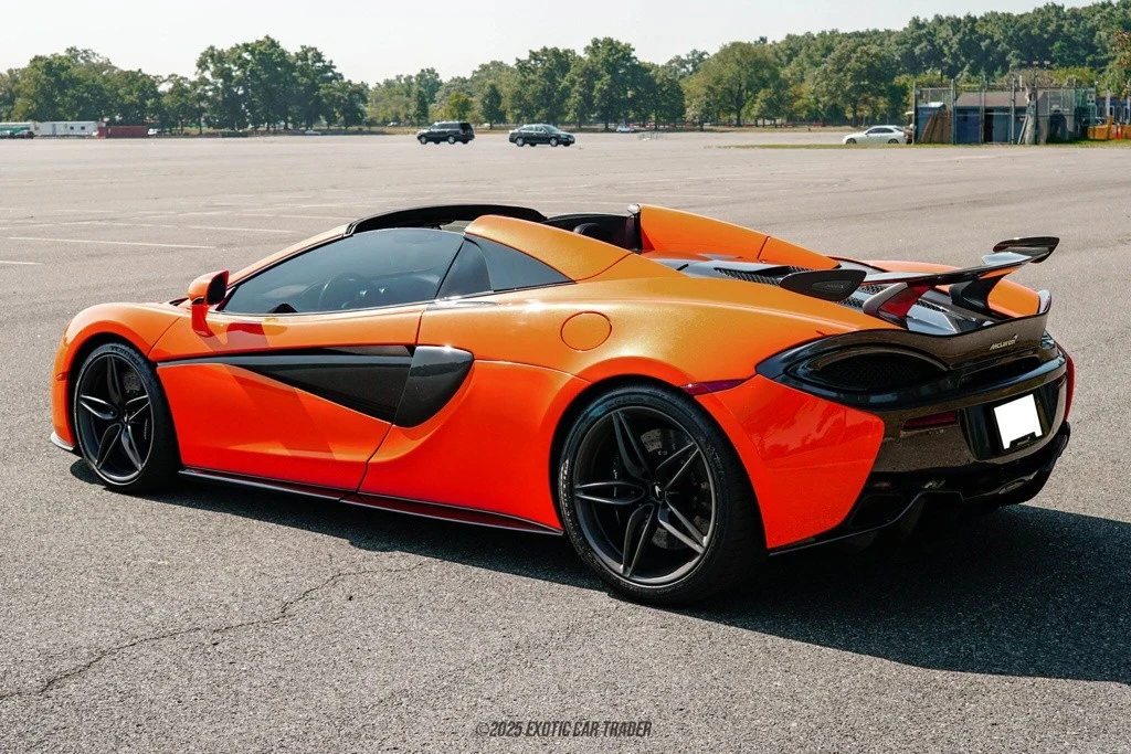 2019 McLaren 570 - Image 6 of 12