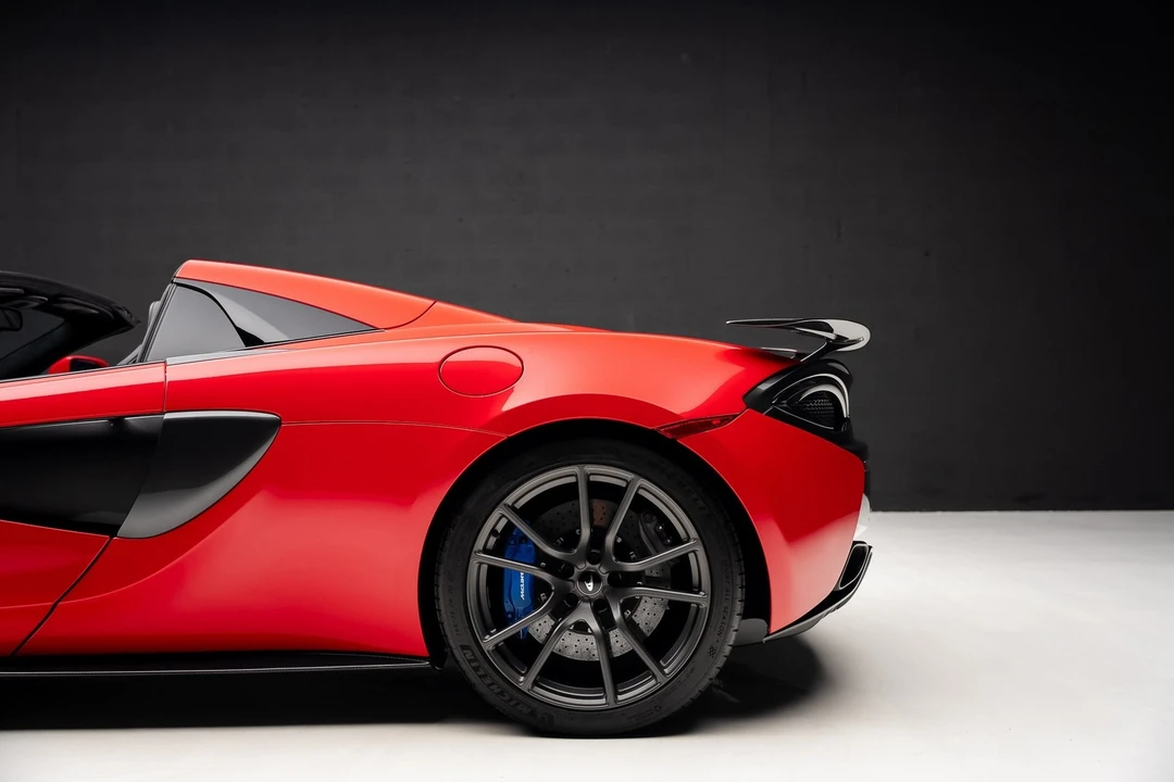 2019 McLaren 570 - Image 16 of 21