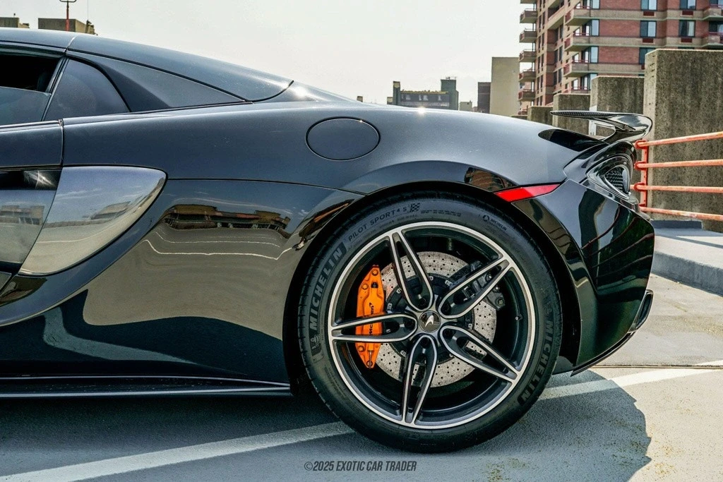 2019 McLaren 570S Spider - Image 5 of 12