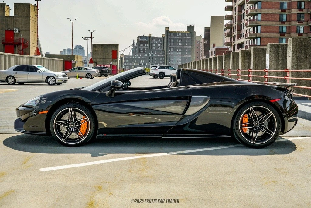 2019 McLaren 570S Spider - Image 3 of 12