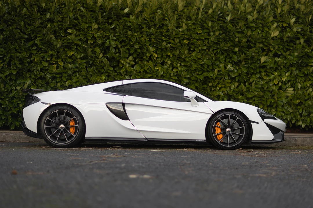 2019 McLaren 570GT - Image 17 of 31