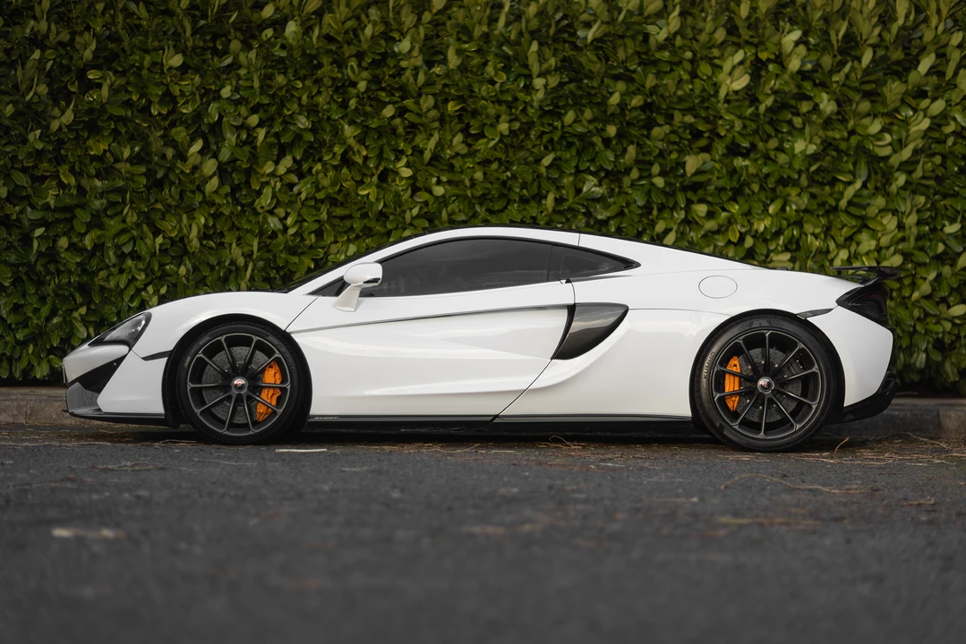 2019 McLaren 570GT - Image 5 of 31