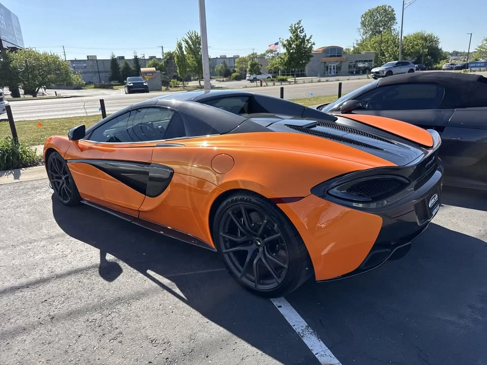 2019 McLaren 570S - Image 8 of 10