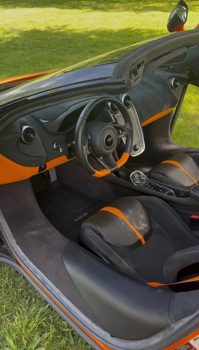 2019 McLaren 570S - Image 2 of 10