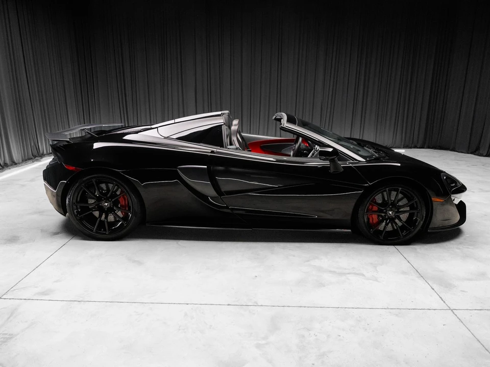 2019 McLaren 570S - Image 14 of 31