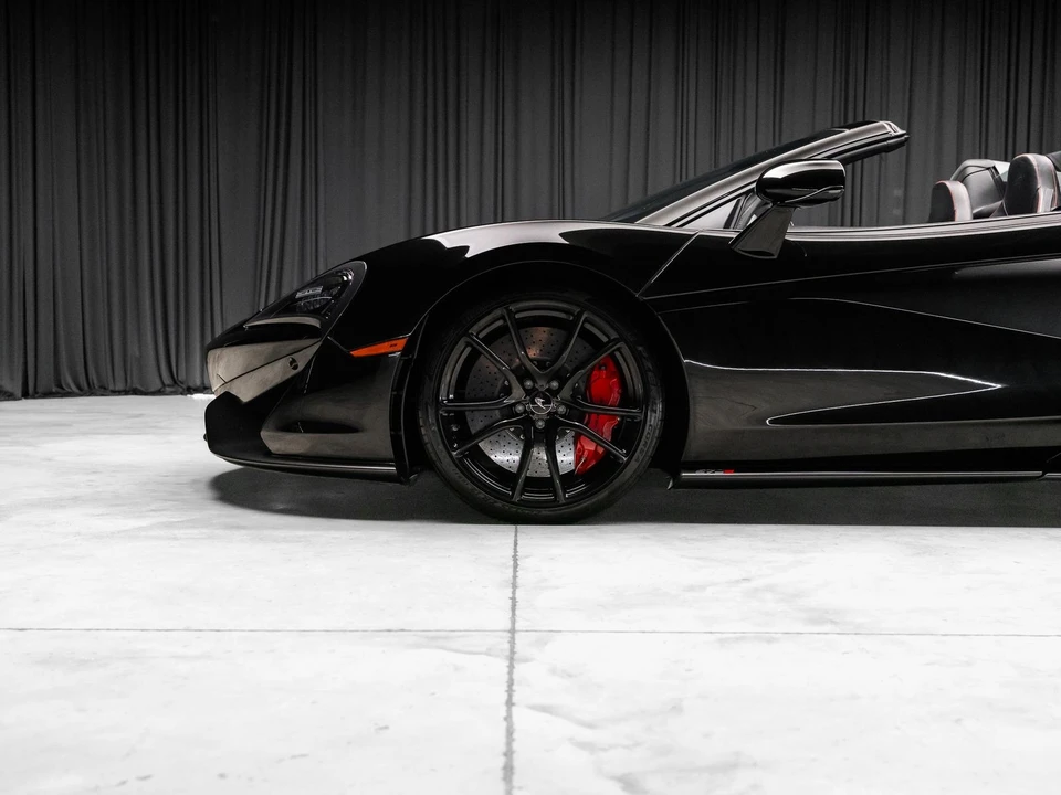 2019 McLaren 570S - Image 24 of 31