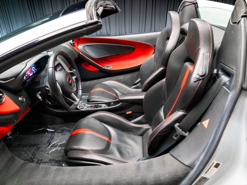 2019 McLaren 570S - Image 5 of 31