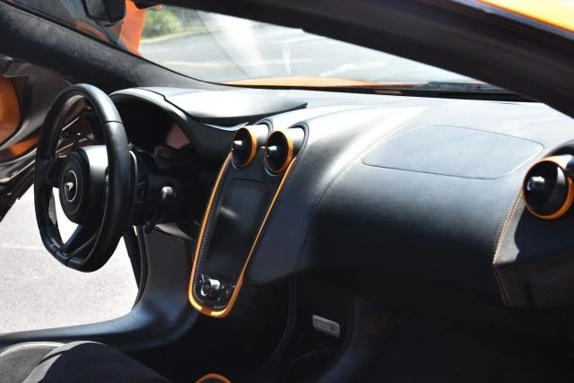 2019 McLaren 570S - Image 16 of 20