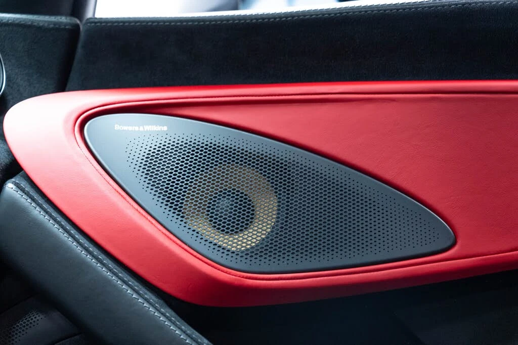 2019 McLaren 570S - Image 19 of 31