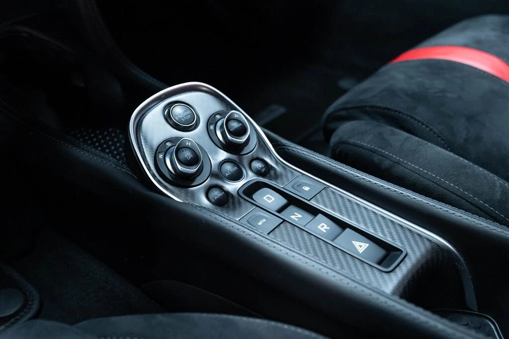 2019 McLaren 570S - Image 15 of 31
