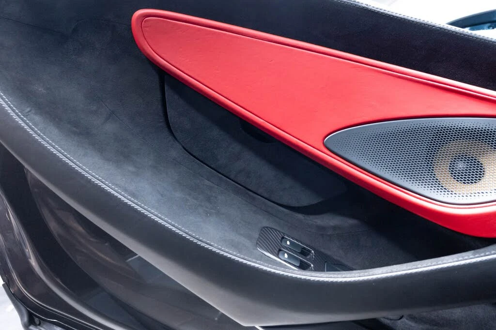 2019 McLaren 570S - Image 7 of 31