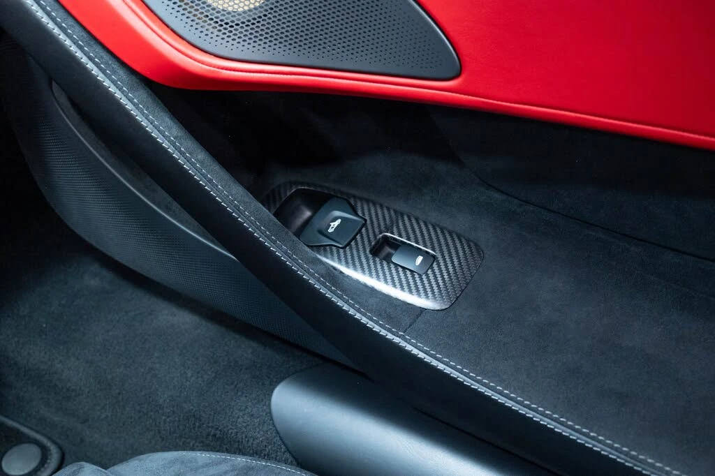 2019 McLaren 570S - Image 18 of 31