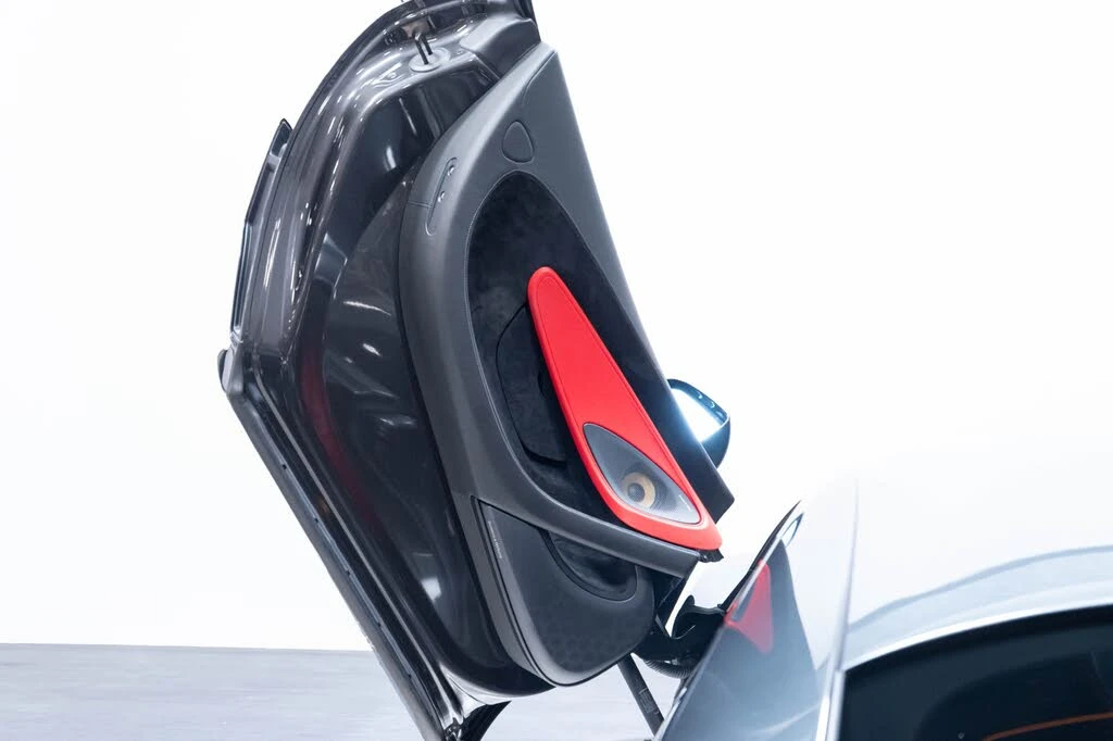 2019 McLaren 570S - Image 6 of 31