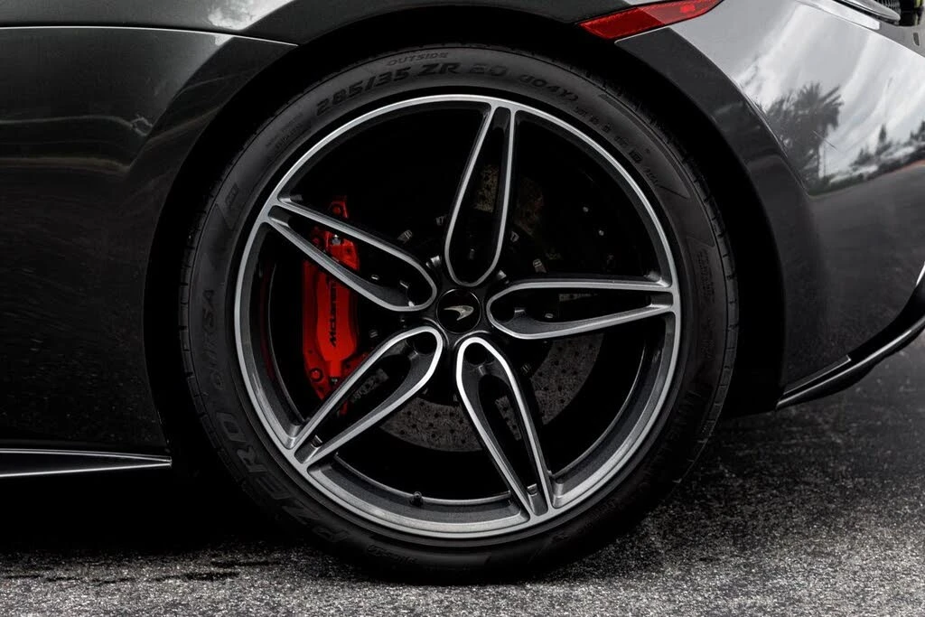 2019 McLaren 570S - Image 13 of 31