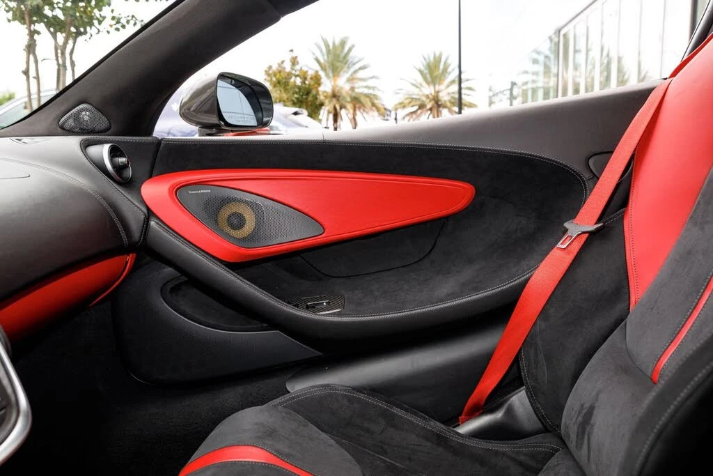 2019 McLaren 570S - Image 23 of 31