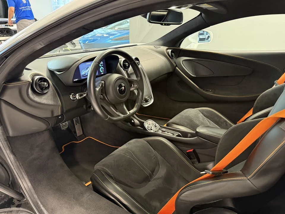 2019 McLaren 570S - Image 2 of 20