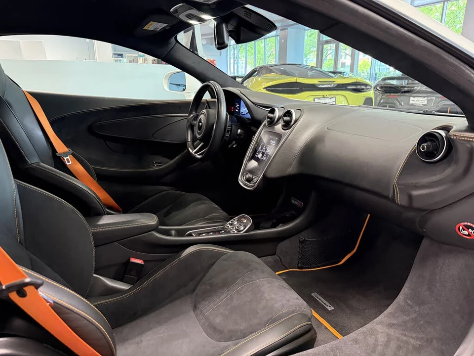 2019 McLaren 570S - Image 18 of 20
