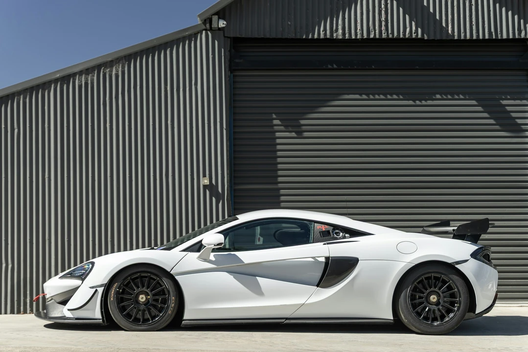 2019 McLaren 570S - Image 8 of 21