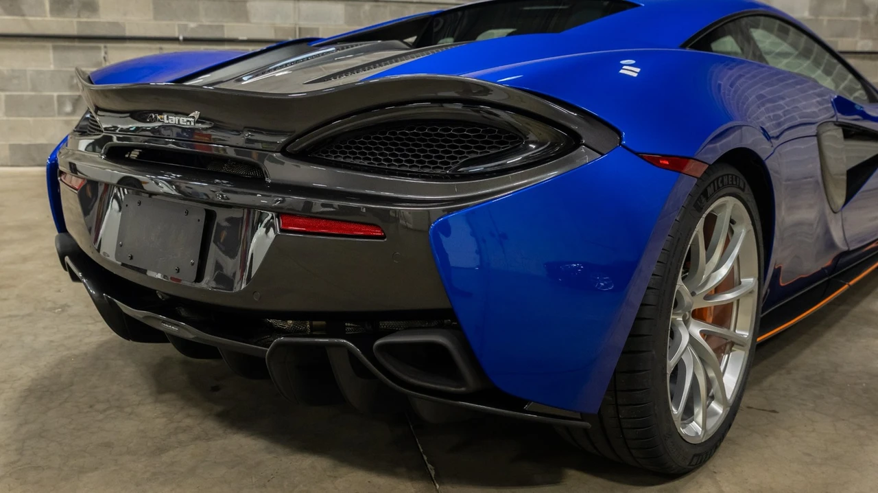 2019 McLaren 570S - Image 29 of 31