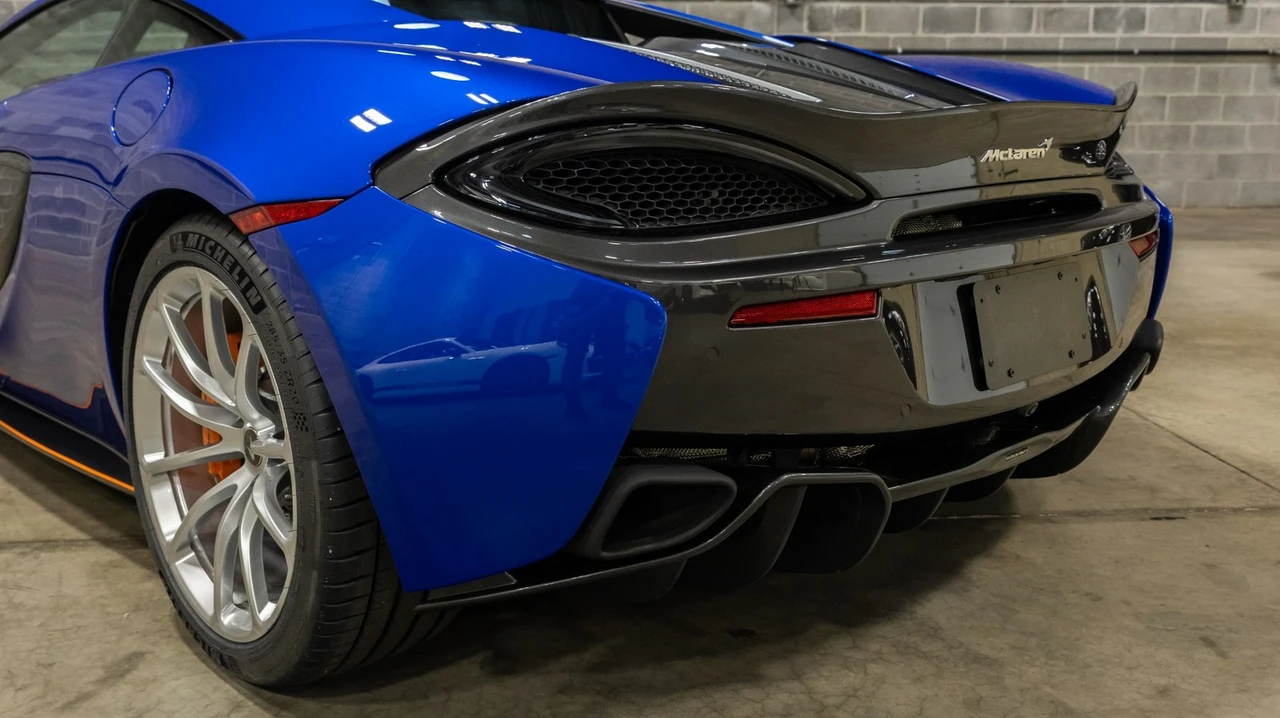 2019 McLaren 570S - Image 27 of 31