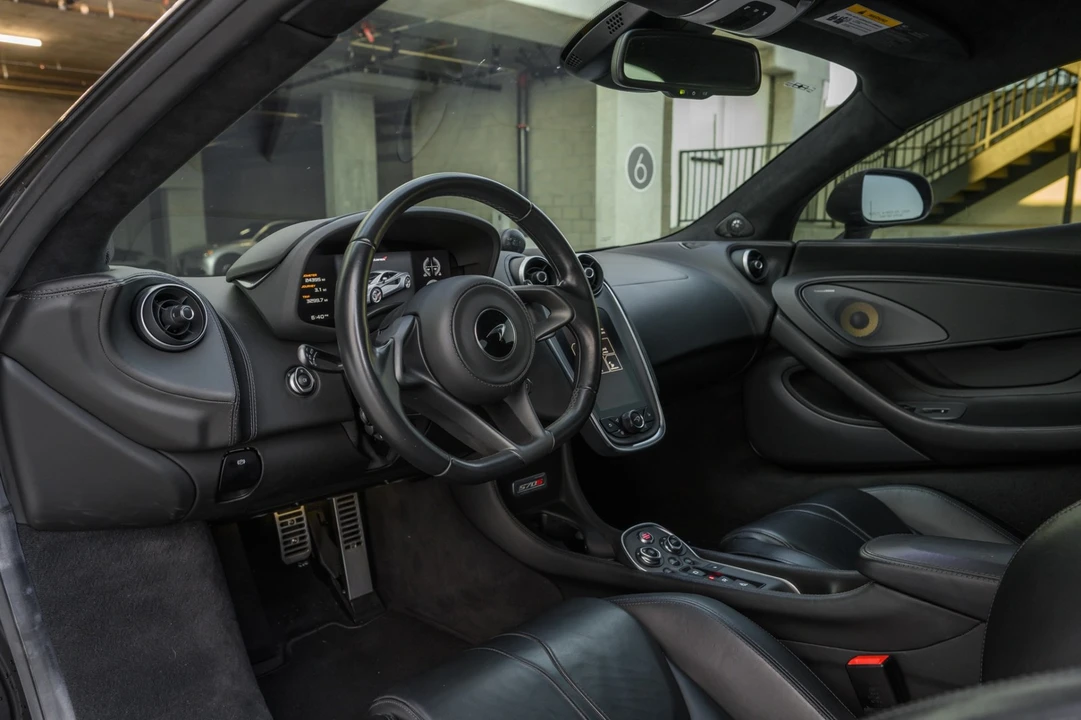 2019 McLaren 570S - Image 10 of 12