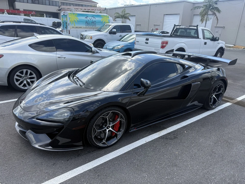 2019 McLaren 570S - Image 12 of 14