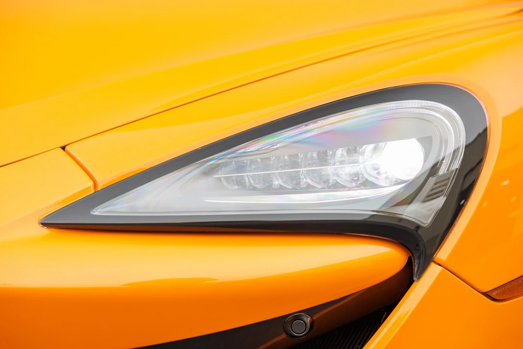 2019 McLaren 570S - Image 16 of 31