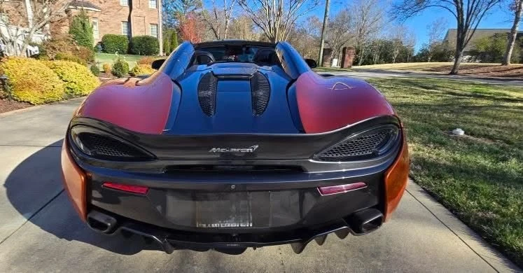 2019 McLaren 570S - Image 12 of 17