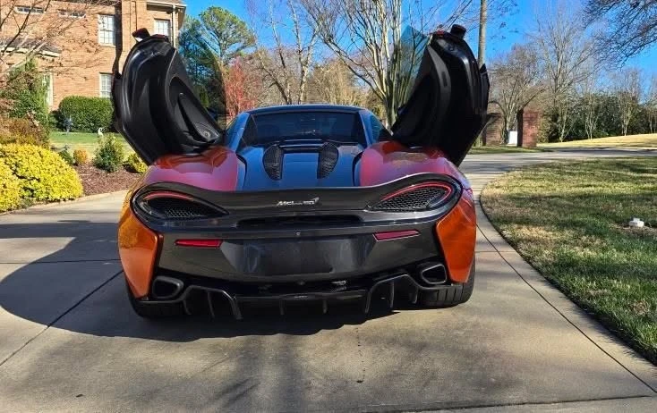 2019 McLaren 570S - Image 11 of 17
