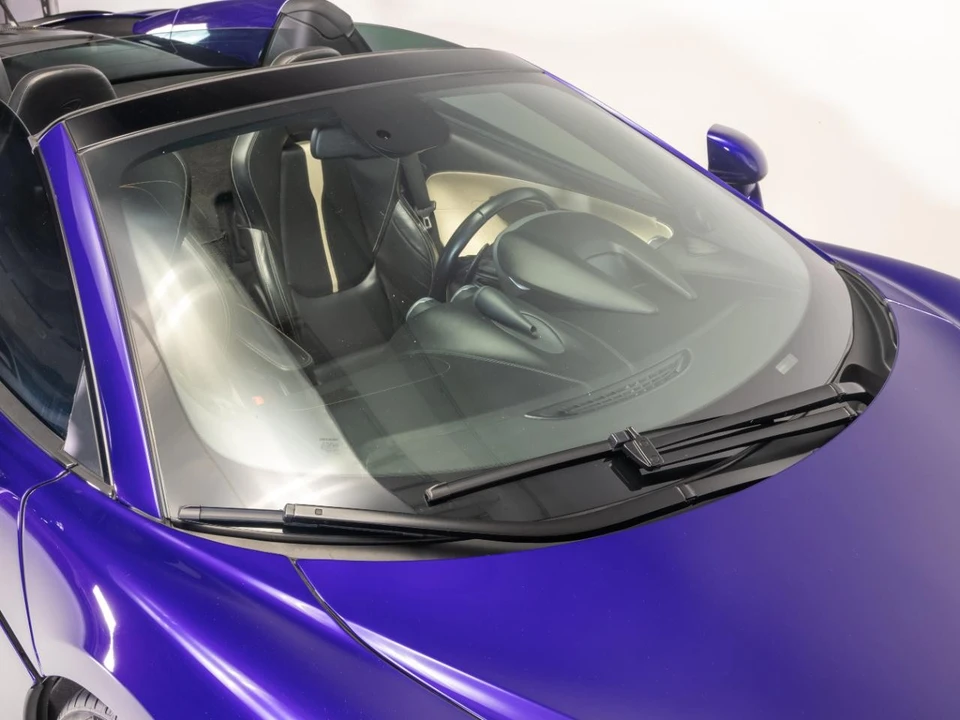 2019 McLaren 570S Spider - Image 27 of 31
