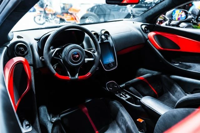 2019 McLaren 570S Spider - Image 17 of 21