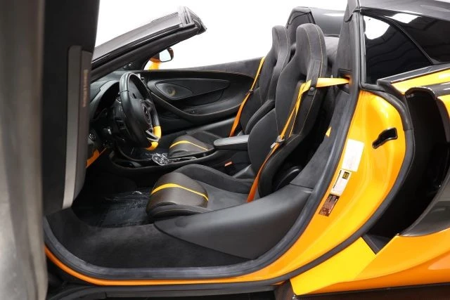 2019 McLaren 570S Spider - Image 13 of 31