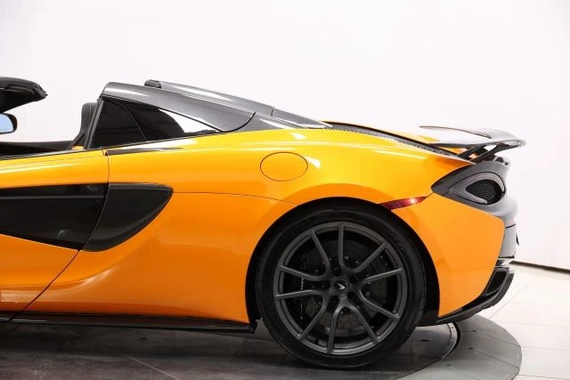 2019 McLaren 570S Spider - Image 10 of 31