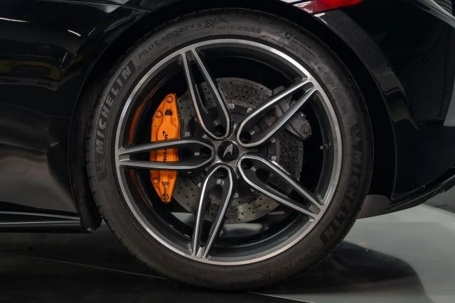 2019 McLaren 570S Spider - Image 23 of 31