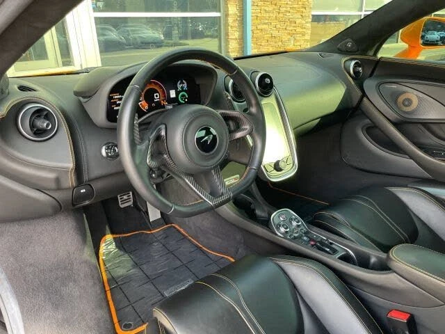 2019 McLaren 570S Spider - Image 2 of 31