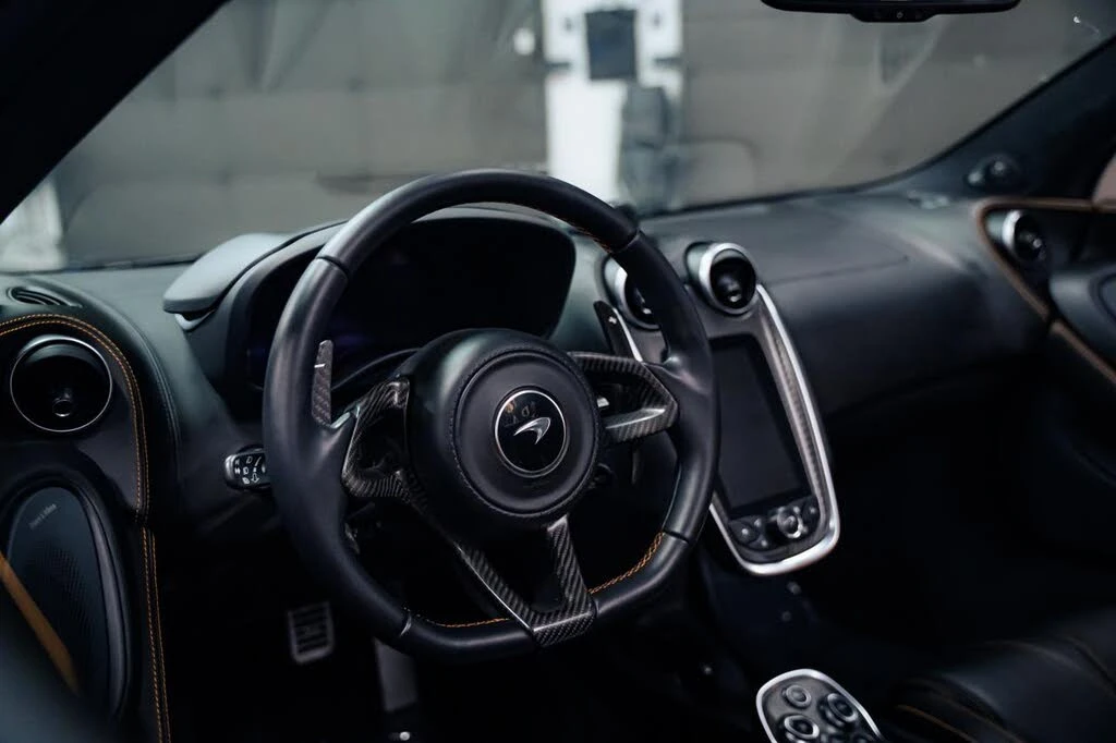 2019 McLaren 570S - Image 27 of 31