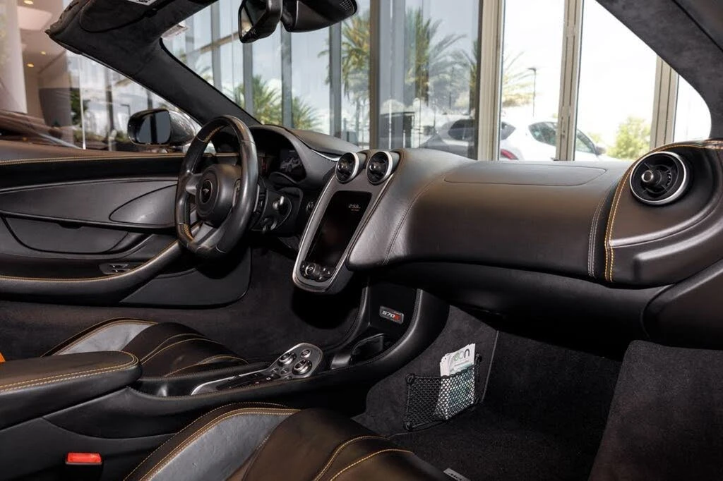 2019 McLaren 570S Spider - Image 12 of 31
