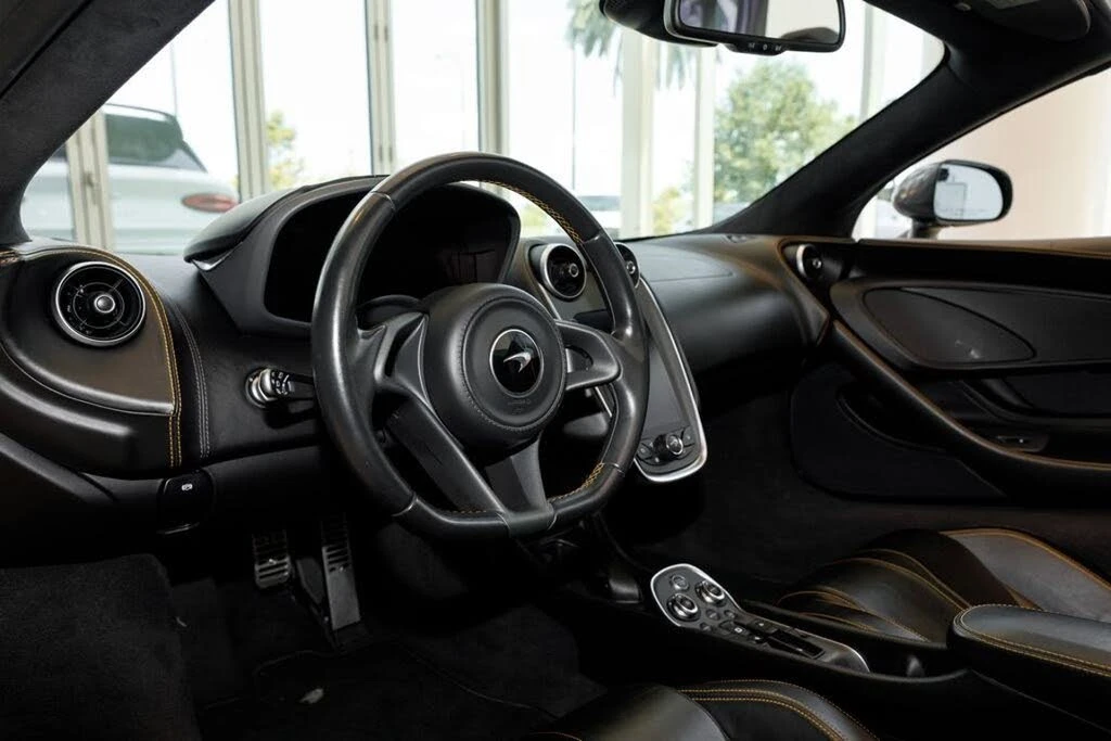 2019 McLaren 570S Spider - Image 19 of 31