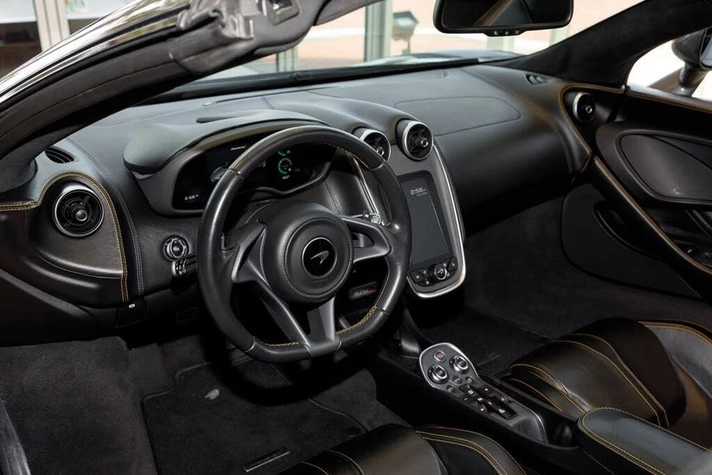 2019 McLaren 570S Spider - Image 25 of 31