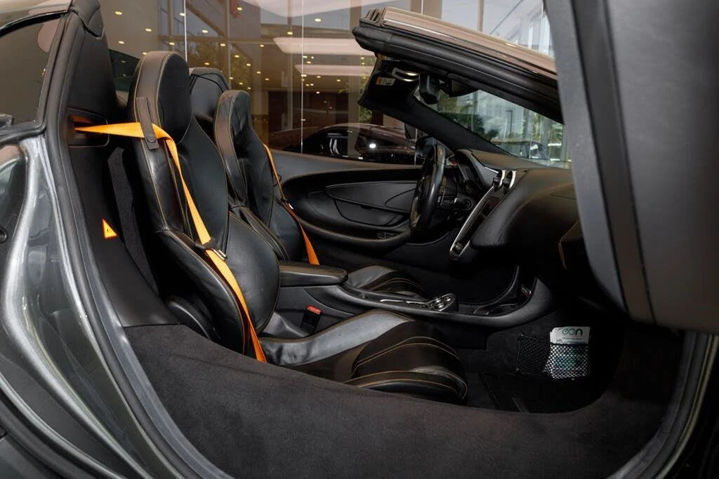 2019 McLaren 570S Spider - Image 10 of 31