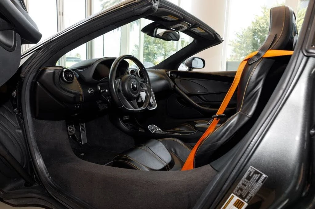 2019 McLaren 570S Spider - Image 24 of 31