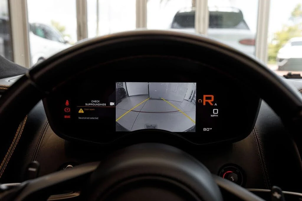 2019 McLaren 570S Spider - Image 16 of 31