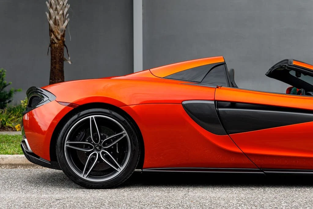 2019 McLaren 570S Spider - Image 13 of 31