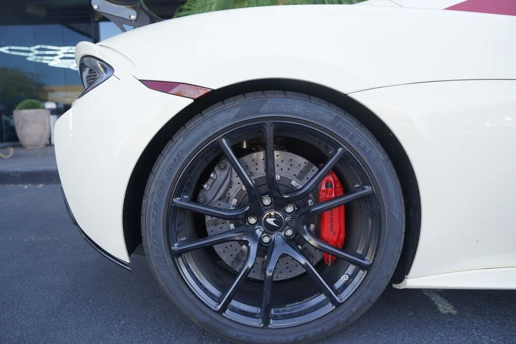 2019 McLaren 570S Spider - Image 15 of 31