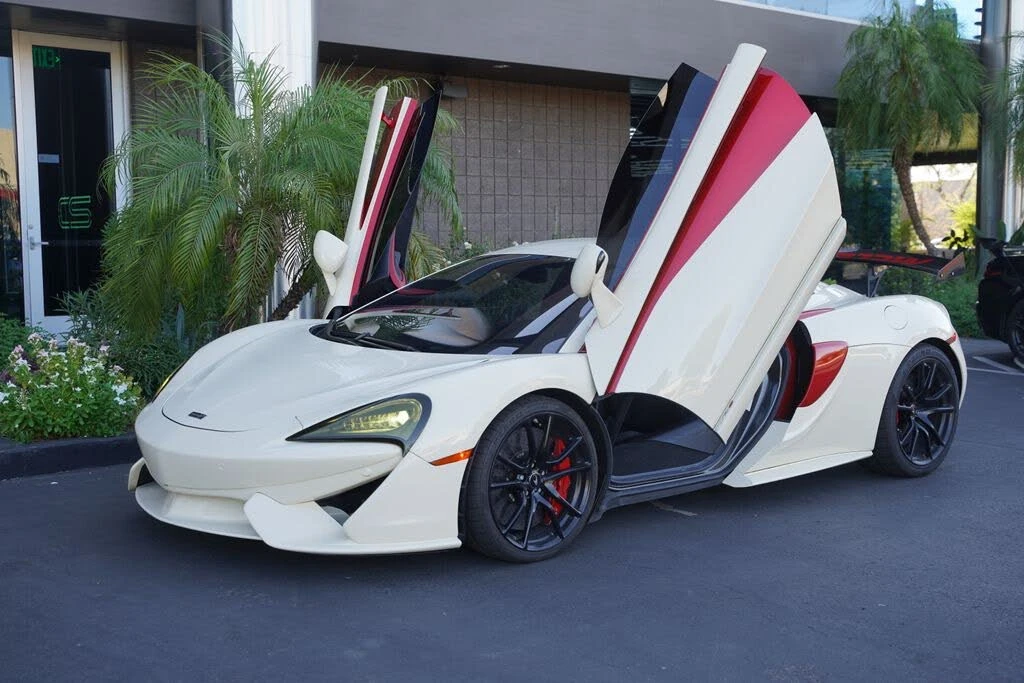 2019 McLaren 570S Spider - Image 2 of 31