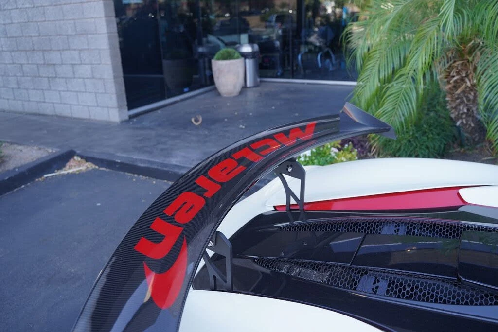 2019 McLaren 570S Spider - Image 16 of 31