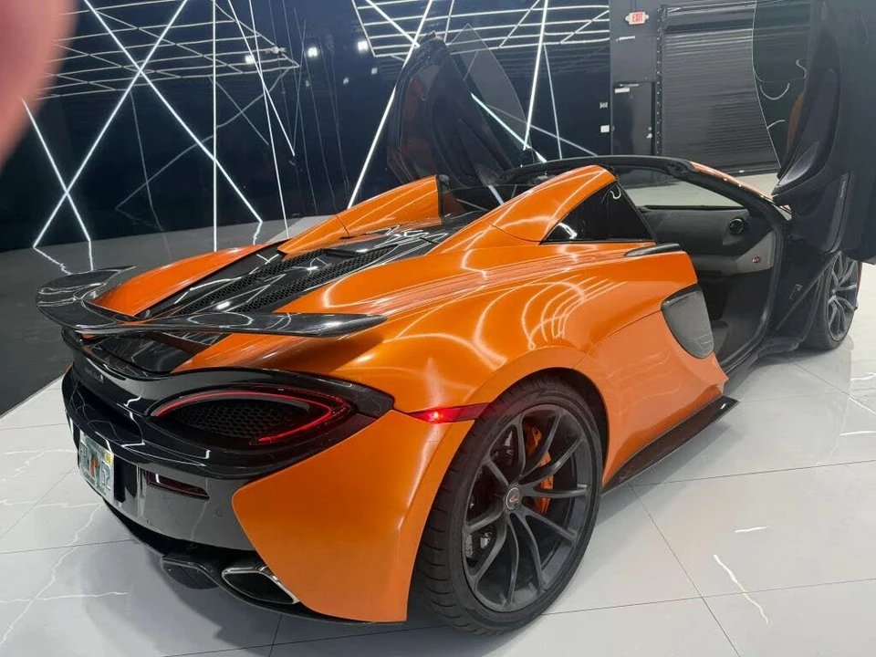 2019 McLaren 570S Spider - Image 8 of 17